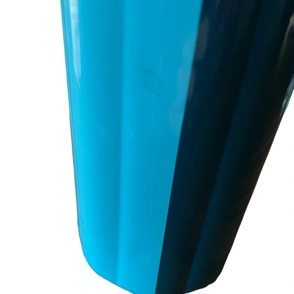 Starbucks Spring 2023 Two Tone Scalloped Metal 24 fl oz Tumbler